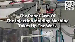 The Robot Arm Of The Injection Molding Machine Takes Up The Work | YG