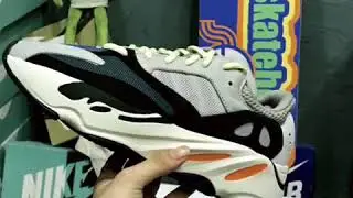 Adidas Yeezy700 Wave Runner Boost Calabasas B75571
