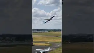 Boeing 777-9x perform an incredible takeoff #aviation #boeing777 #aviationlovers #boeinglovers