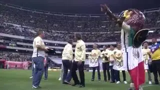 Homenaje a mediocampistas históricos