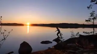 Auringonlasku Saimaan Y&ouml;vedell&auml; - Bonventures