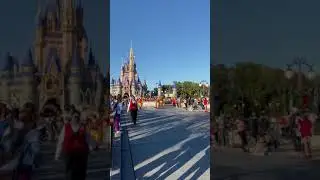 Santa Claus comes to the Magic Kingdom!