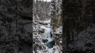 Bliss ❄️🤍| #waterfall #frozenlandscape #aesthetic #banff #canada #shorts #travel