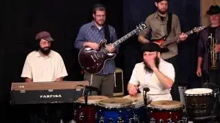Marlon Sobol and Zion80 Perform in the Toca Studio - Pishu Li