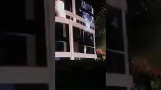 Beyonc&eacute; & Solange Fall On Stage While Performing At Coachella 2018