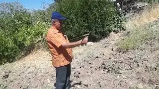 گەڕان بۆ دیاری کردنی ئاوی ژێر زەوی بۆ نیشان کردنی شوێنی هەڵکەندنی بیر
