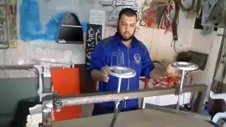 اصنع بنفسك مكبس حديد لعمل حروف بلاستيك بارزة