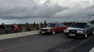 Volvo 244 vs Volvo 242