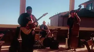 Ash Jangda Trio - Summertime
