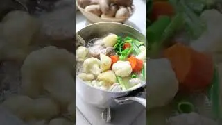 Vietnamese Pork Spare Rib Soup with Potatoes, Carrots & Cauliflower (Canh Suon Khoai Tay)