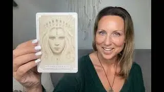 WHITE LIGHT ORACLE #40 - SOVEREIGN QUEEN MAEVE