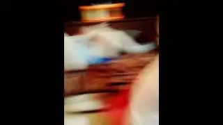 Девочки что сних Поделиться Gif:  