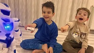 Hareketli Işıklı Robot Oyuncak | &Ccedil;ocuk Oyuncak Videosu