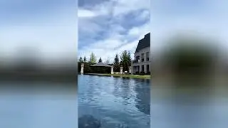 Drake first time in his pool 🏊&zwj;♀️ Drake instagram story
