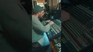 Wayne Smith - Under Me Sleng Teng [DUB] 🎛️ DUBSTATION | Ep.#42