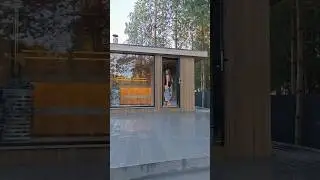 Модульная баня с панорамным остеклением.