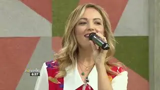 Janie Bay performs 'My Lief'