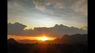 x120 speed timelapse of 'letterbox' sunset and receding volcanic aerosol twilight arch