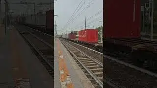 E 494 610 Merciitalia Rail in transito a Parma