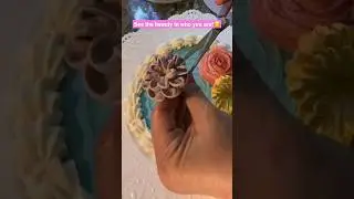 Buttercream flowers. Cake decorating a spring boutique! #cakedecorating #buttercreamflowers #cakes
