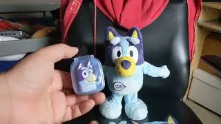 Bluey Gear   Bluey Beanie with Ears and Gloves/Mittens