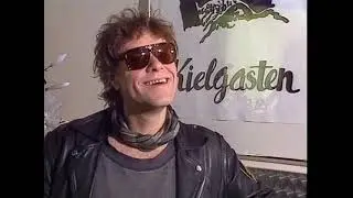 Kim Larsen, Pressemøde - Se min dukke. (DR-TV 1989)