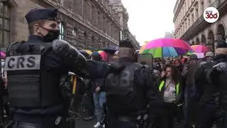 Paris Colorful protest: 'Yellow Vests' hold umbrellas in protest near Council of State - News 360 Tv