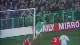 1980-81: Wrexham 2-2 West Ham United