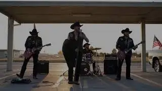 Country Rock Vibes &ndash; Whiskey Roads & Wild Hearts Inspired by ZZ Top