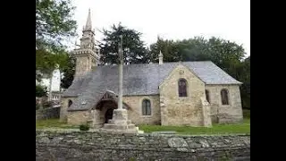 Une magnifique &eacute;glise au coeur d'un village breton !
