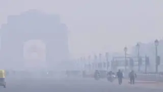 Delhi: Rain forecast for today, Air quality poor