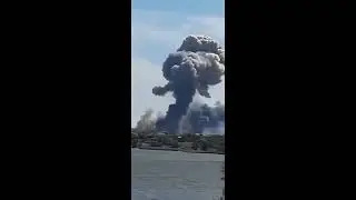 Huge explosions at the Saki Air Base (Novofedorivka) in Russian-occupied Crimea. ATACMS   09/08/2022