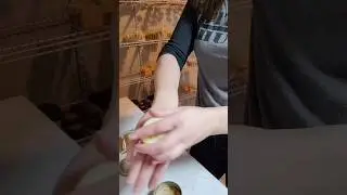 How to Use a Lotion Bar
