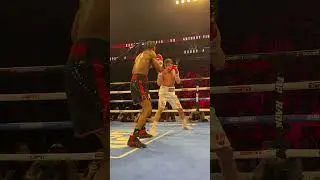 Keyshawn plays mind games 😈 #keyshawndavis #boxing #boxinghighlights