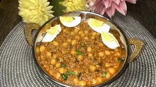 Spiced Minced Lamb with Chickpeas | چنے کے ساتھ قیمہ | آسان اور مزیدار گھریلو کھانا