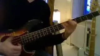 L09 Pentatonic slap bass fill in E