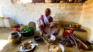 अम्मा जी के बाजरे के टिक्कड़ और पालक टमाटर मटर की सब्जी की मां नर्मदा जी के तट पर भोजन प्रसादी