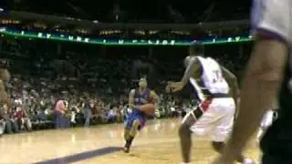 Wilson Chandler posterizes Emeka Okafor (12/30/08)
