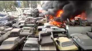 Se incendia dep&oacute;sito de autos chatarra en Acolma
