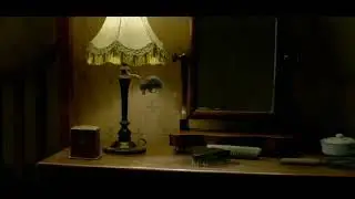 Fantastic Beast 2 - baby Niffler stealing scene