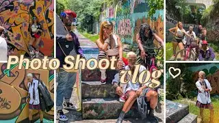 Behind the Scenes of 2010-Themed &ldquo;Hello Moto&rdquo; Photo Shoot Using Thrifted Clothes | 2010s Fashion