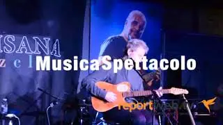 Casoria - Incendio in un capannone