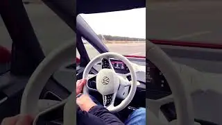 Emergency breaking while turning in the VW ID.3 #auto #car