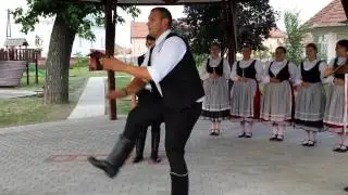A méhkeréki Nyisztor György Hagyományőrző Néptánc Egyesület táncosai