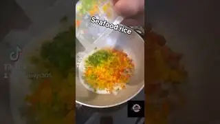 Seafood rice #food #seafood #miamichef #foodie #seafoodrecipes #fyp #viralvideo #explore