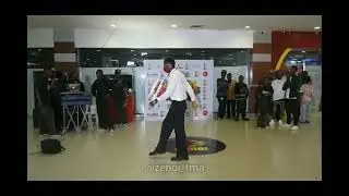 @robot_9991 with the robotic and miming rhythmic movements #ClashOfTalents #zenoitma