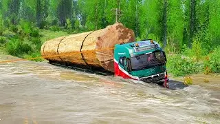 Spintires: MudRunner - EXTREME VOLVO TRUCK Driving Through Deep Water With MASSIVE LOG