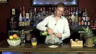 🍊 How to Make a Melon Ball Cocktail &ndash; The One Minute Bartender 🍊