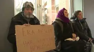 EU-migranter kr&auml;ver m&ouml;te med Stjernfeldt Jammeh