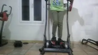 j'essai de port&eacute; 20 kg avec m'es jambe sur une bar de traction